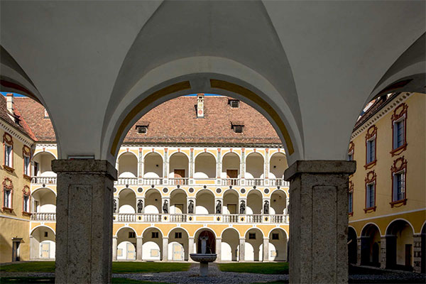 palazzo-vescovile-bressanone