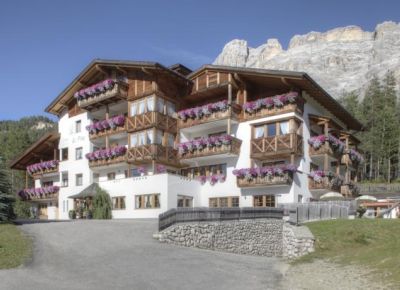Bed and Breakfast Ciasa Ai Pini