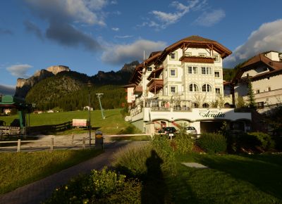 Hotel Acadia - Your Home In The Mountains