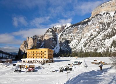 Albergo Alpino Pederü Berggasthaus