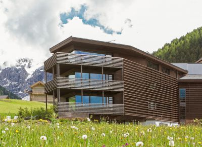 Saleghes Mountain Residence