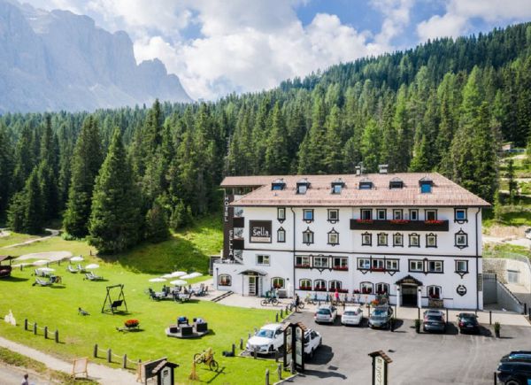 Hotel Sella 