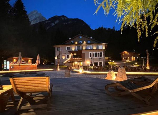 Chalet Queen