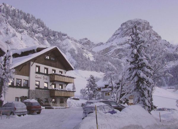  Hotel Pensione Pcëi